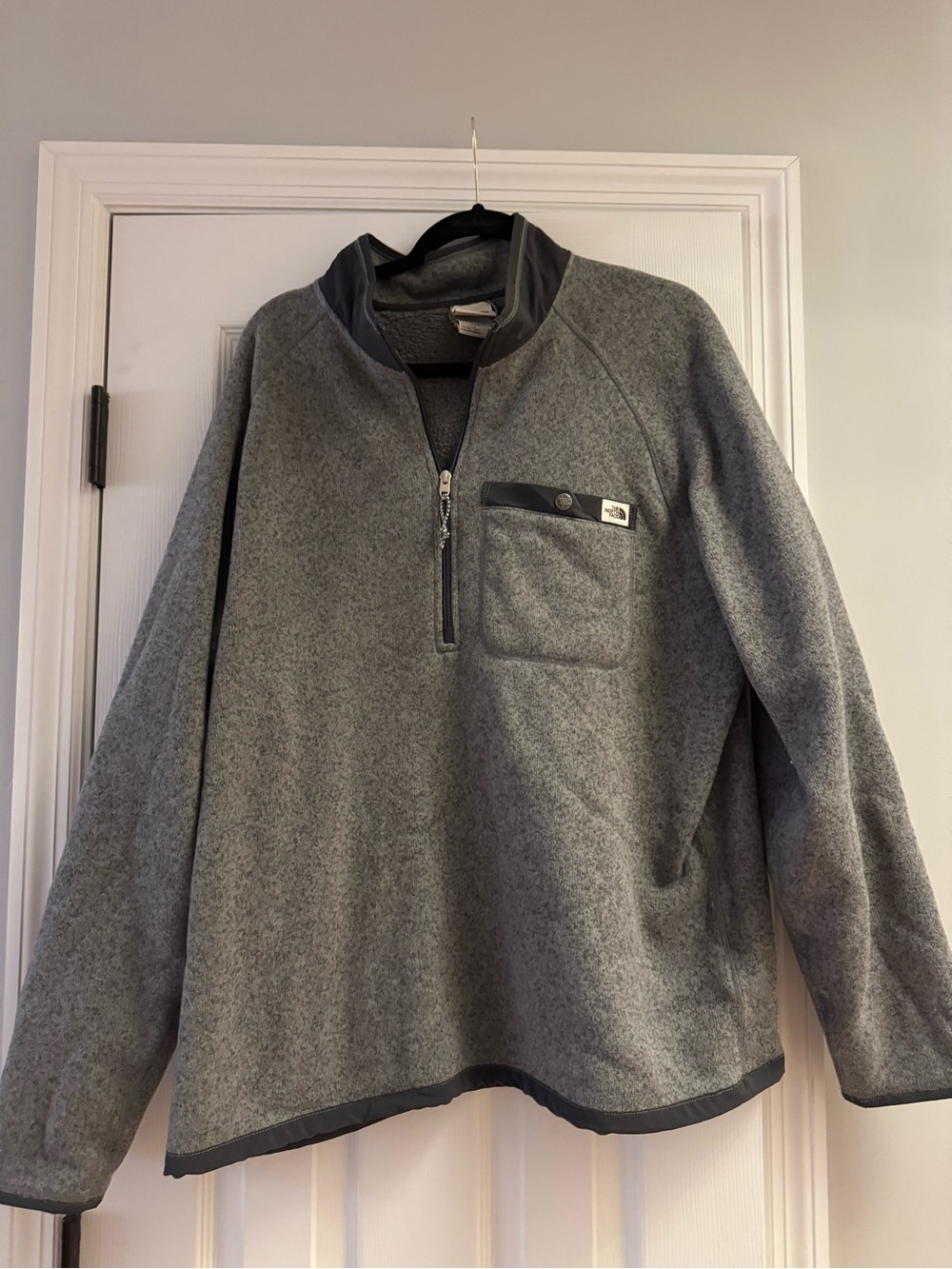 The North Face Men's Gray Quarter-Zip Fleece Pullover